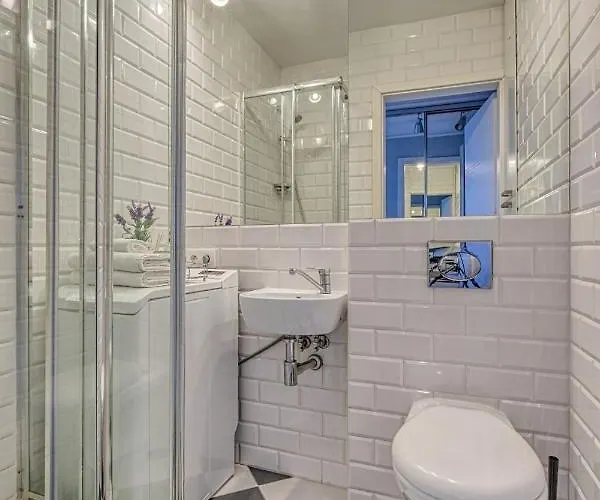 Little * Βαρσοβία