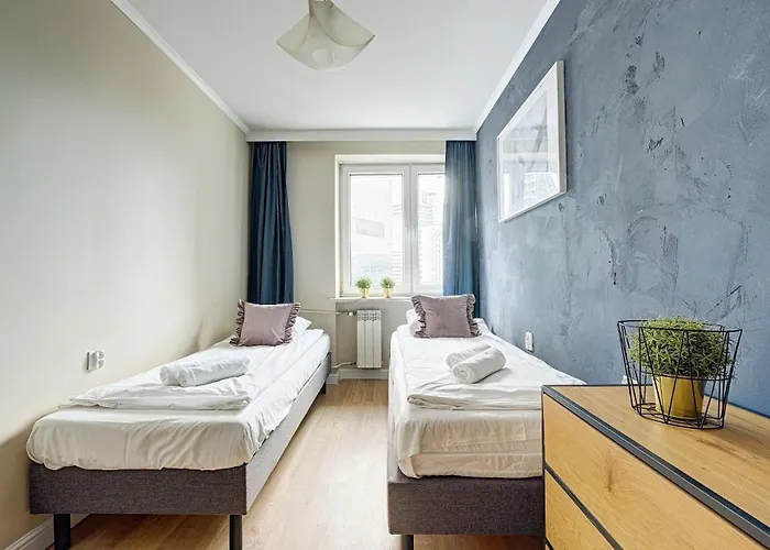 Little * Βαρσοβία