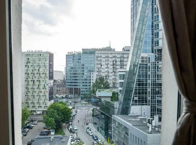 Little * Βαρσοβία