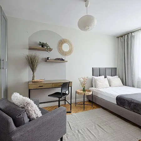 Little Apartment Warsaw