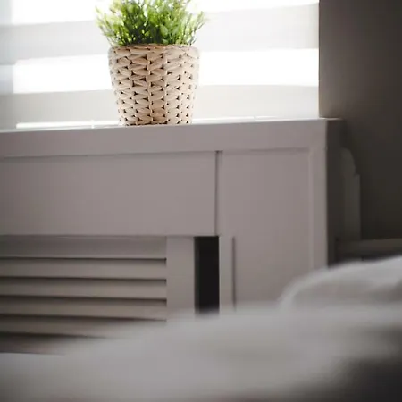 Little Apartment *